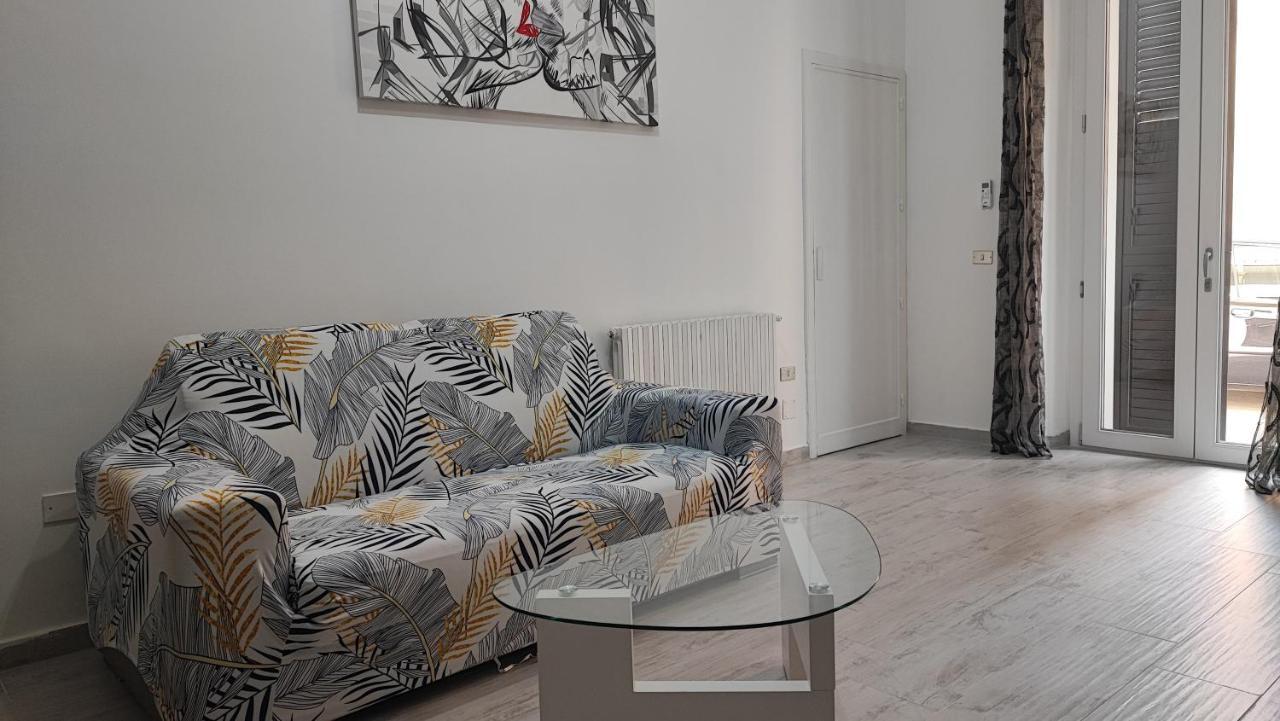 Niscemi Casa Preti - Centro Storico B&B 외부 사진